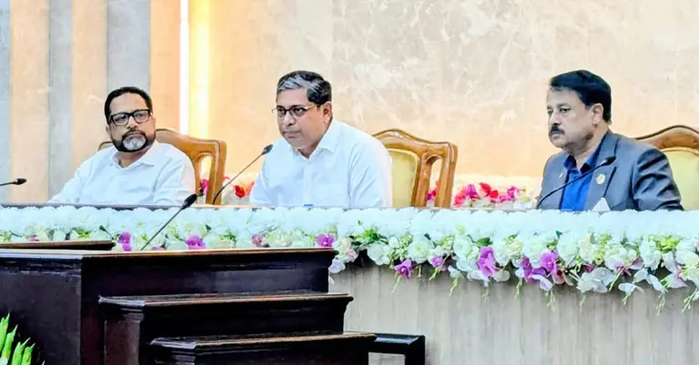 ঢাকা মহানগরীর পরিষ্কার-পরিচ্ছন্নতা কার্যক্রম বাস্তবায়ন ও পরিবীক্ষণ বিষয়ক সভায় মীর শাহে আলম
